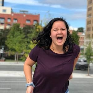 Meet your Posher, Adriana